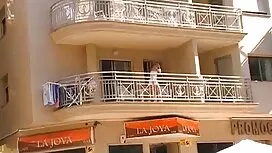 Ông là một thành viê ...
