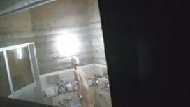 Một cô gái to trêu c ...