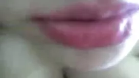 Cô có một hình xăm t ...