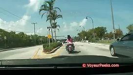Mỏng, quần trắng phâ ...